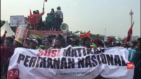 Nelayan Tuntut Pelegalan Cantrang dan Copot Menteri Susi
