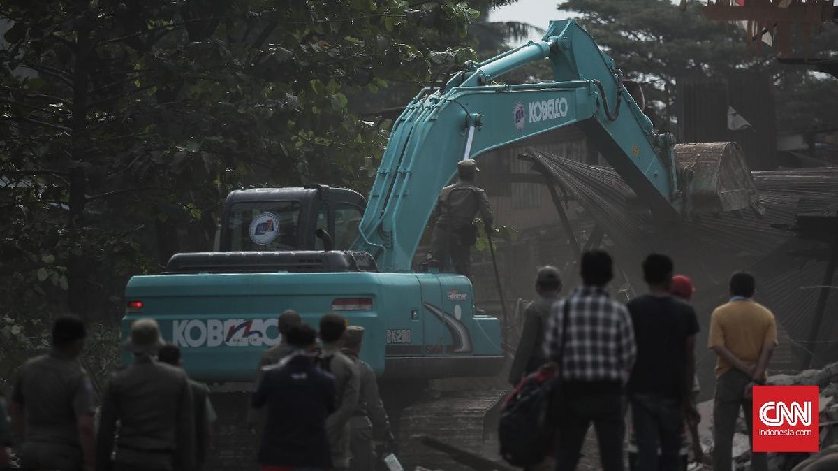 FOTO: Demi Normalisasi Ciliwung, Bukit Duri Rata dengan Tanah