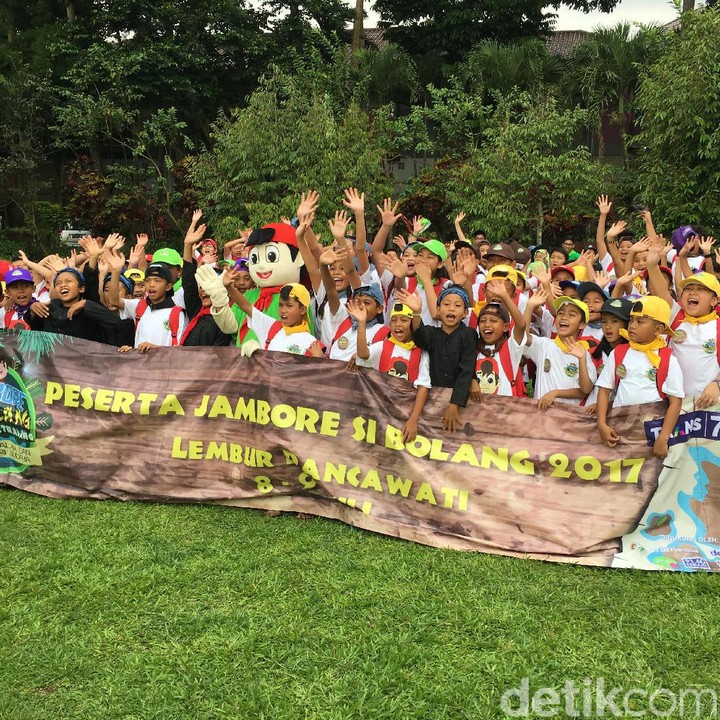 <div>Keseruan anak-anak itu terpancar ketika mereka mengikuti Jambore si Bolang di Lembur Pancawati, Bogor. (Foto: Dian/HaiBunda)</div><div> </div>