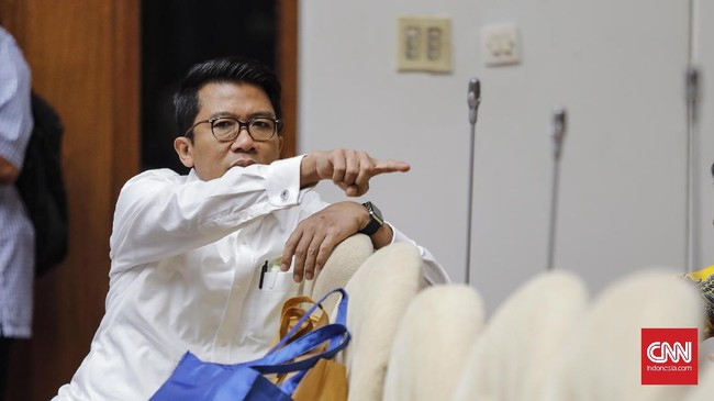 DPR menilai BI harus bekerja keras agar nilai tukar rupiah dapat kembali stabil di kisaran yang telah disepakati pemerintah dan DPR dalam APBN 2026.