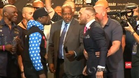 McGregor dan Mayweather Cekcok di Konferensi Pers