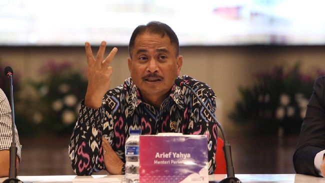 Menteri Pariwisata Arief Yahya mengapresiasi pelebaran sayap bisnis Krisna Holding Company di kawasan Bali Utara dengan adanya tiga unit usaha baru.