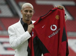 Rio Ferdinand Pernah Tolak Kans ke Barcelona, Kenapa?