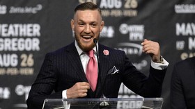 Tulisan Provokatif di Jas McGregor Jadi Inspirasi Tato