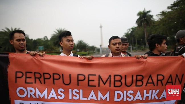 Politisi PKB meminta pemerintah berhati-hati dalam menilai kegiatan Ormas untuk mencegah tindakan sewenang-wenang dengan berlindung pada Perppu Ormas.