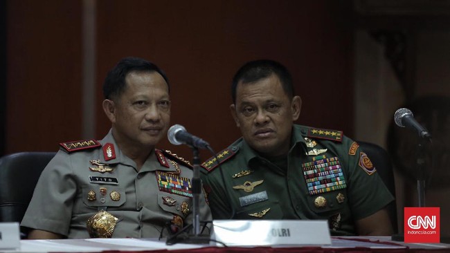 Polemik pembelian senjata untuk Korps Brimob saat ini tengah ditangani tim internal pemerintah yang terdiri dari 11 instansi terkait persenjataan.