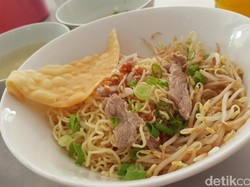 Rahasia Sukses Ngadimin, Dagang Mi Ayam Omzet Tembus Puluhan Juta