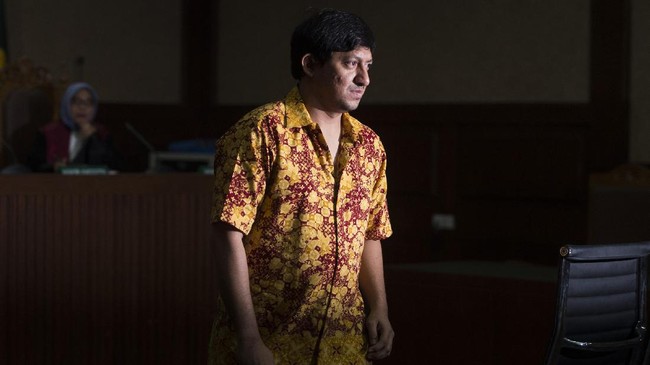 Kode-kode korupsi itu terungkap dalam persidangan kasus korupsi pengadaan Alquran dengan terdakwa Fahd El Fouz di Pengadilan Tindak Pidana Korupsi, Jakarta.