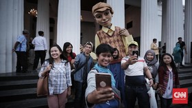 FOTO: Boneka 'Kembaran' Ondel-ondel dari Perancis