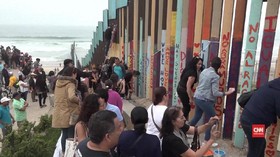 Tembok Batas AS-Meksiko Bakal Jadi Mural Terpanjang di Dunia