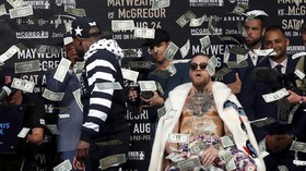 Mayweather Masih Jauh Lebih Kaya dari Neymar