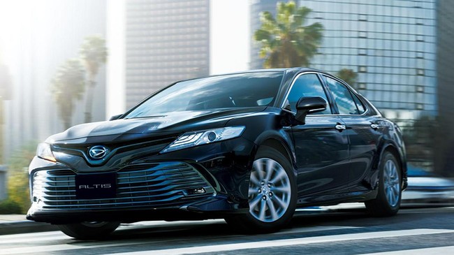 Keakraban Toyota-Daihatsu tidak dapat dipungkiri, kini "adik" dari Toyota itu akan segera meluncurkan sedan Daihatsu Altis yang setara Toyota Camry.