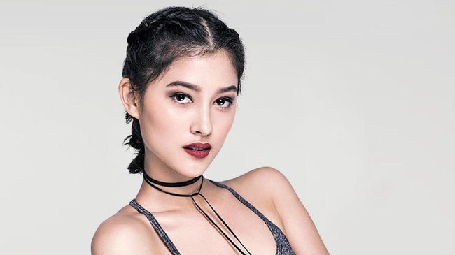 Berhasil mengalahkan kontestan dari berbagai negara Asia di musim kelima, Maureen menjawab 27 pertanyaan seputar kehidupan pribadi, inspirasi dan AsNTM.