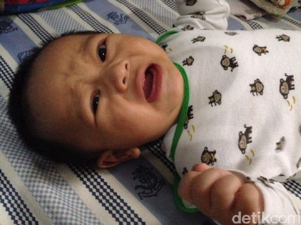 Jangan Khawatir, Bayi ASI Lebih Sering Rewel Itu Wajar