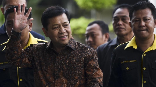 Setya Novanto tak bisa memenuhi panggilan KPK sebagai saksi kasus e-KTP lantaran ada tugas negara yang tak bisa ditinggalkan.