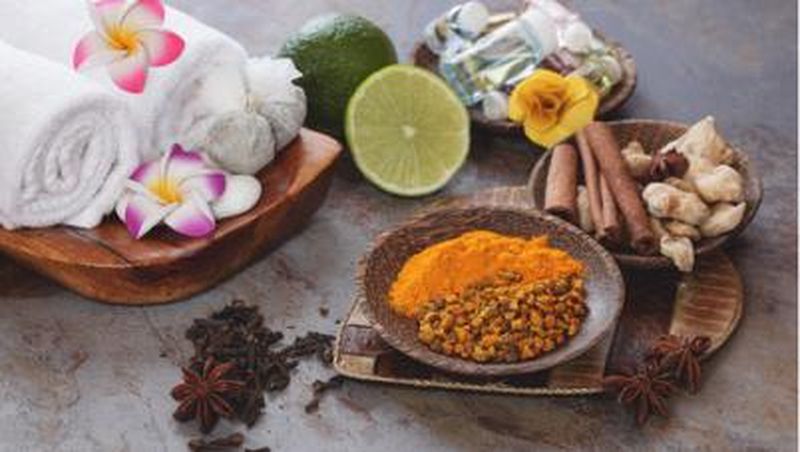 Spa menjadi salah satu jenis perawatan tubuh yang banyak digemari. Tidak terkecuali oleh masyarakat Indonesia.