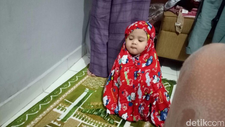 Yuk, Nak kita berdoa.