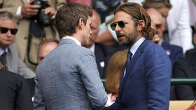 FOTO: Aksi Selebritas di Kemenangan Bersejarah Federer