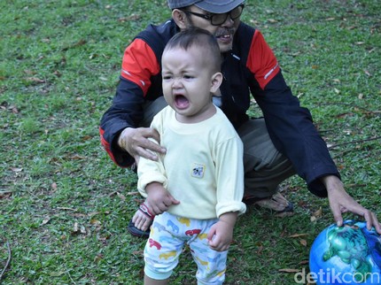 Kenapa Sih Anak 2-3 Tahun 'Hobi' Teriak-teriak?