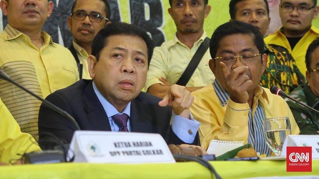 Yorrys Raweyai mengatakan pergantian kepemimpinan dibutuhkan karena kajian internal partai menunjukkan penurunan elektabilitas Partai Golkar.