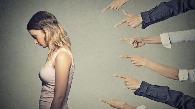 Universitas Gunadarma memberikan sanksi skorsing 12 bulan bagi pelaku yang terbukti bersalah melakukan bully terhadap siswa bernama Farhan.