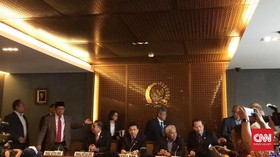 Ahli DPR: Status Tersangka Tak Pengaruhi Posisi Setnov