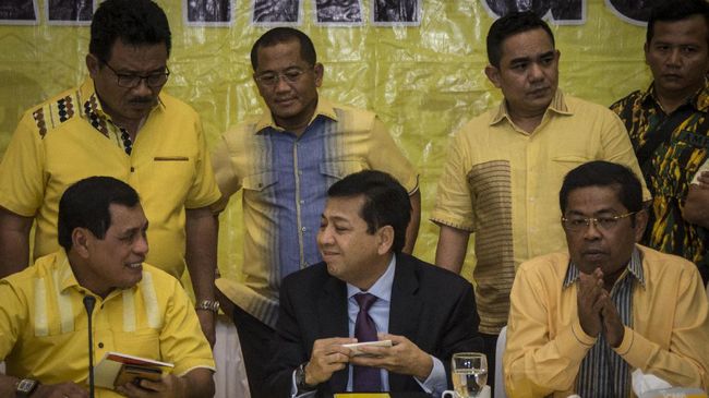 Putusan Pengadilan dan Reaksi Hari Kesaktian Setya Novanto Netizen menunjukkan kekecewaan atas putusan pengadilan yang mengabulkan gugatan praperadilan Setya Novanto.