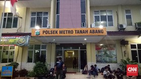 Tahanan Polsek Tanah Abang Kabur, Polisi Tangkap Penyelundup Gergaji