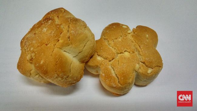 Rintak menjadi salah satu kue kering khas Bangka yang populer sebagai buah tangan. Lainnya, ada otak-otak ase, kue nanas, terasi, dan sirup jeruk kunci.