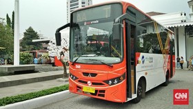 Transjakarta Sebut Stiker Heru Budi di Halte Hal Wajar Imbauan Pemilu