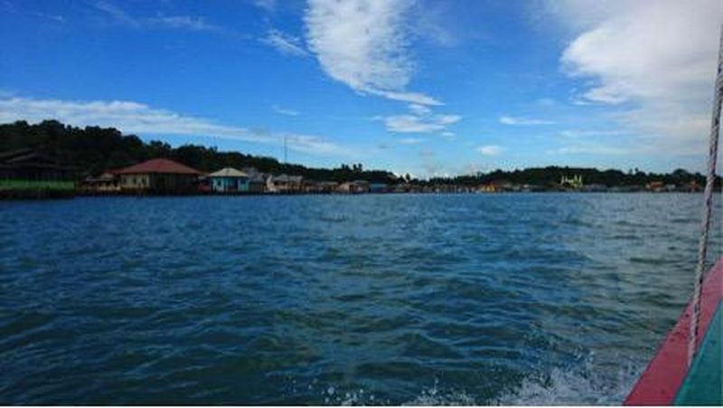 Salah satu destinasi wisata unggulan di Tanjung Pinang ini menyimpan banyak kekayaan alam yang indah.