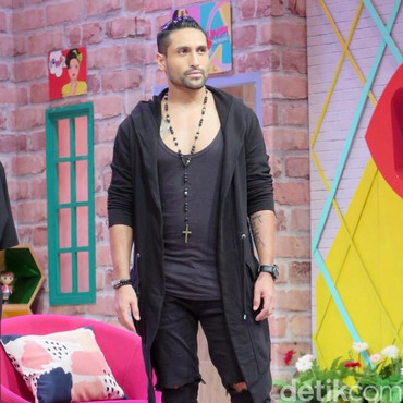 Cerai dari Alm Jupe, Begini Nasib Gaston Castano Usai Nikah Lagi di Bali