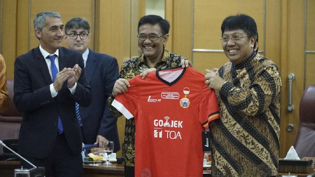 Gubernur DKI Jakarta Djarot Saiful Hidayat menerima kunjungan Espanyol di Balai Kota. Djarot berharap Persija bisa memanfaatkan uji coba lawan Espanyol.