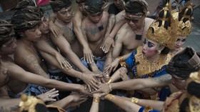 FOTO: Gemulai Kebebasan Seni dari Napi Lapas Kerobokan