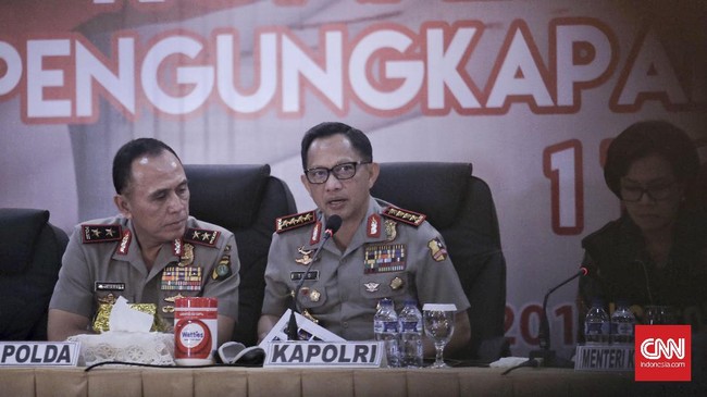 Kapolri Jenderal Tito Karnavian mengatakan operasi gabungan dikendalikan BNN, dengan kerjasama Polri, dan Bea Cukai karena menggunakan jalur laut. 