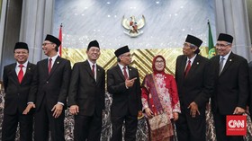 OJK Sebut Efisiensi Masih Jadi Fokus Jangka Pendek