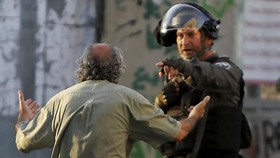 Keamanan Diperketat, Bentrok Warga-Polisi di Al-Aqsa Lanjut