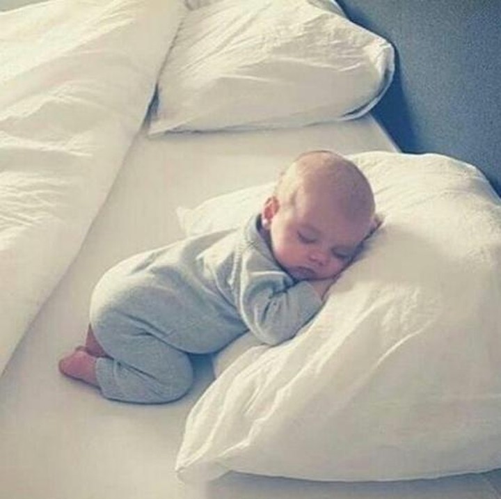 Tidurnya bayi ini damai banget ya. (Foto: Instagram/@baby)