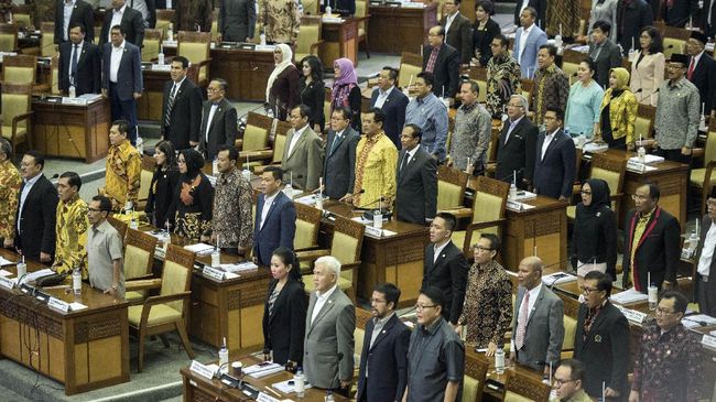 PKS Minta Tes Corona Anggota DPR dan Keluarga Dibatalkan PKS meminta anggota DPR menunjukkan sikap kenegarawanan, karena banyak masyarakat yang lebih membutuhkan tes corona.