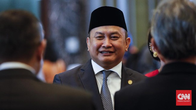 Otoritas Jasa Keuangan menyebut jumlah pemerintah provinsi yang berminat untuk menerbitkan obligasi daerah bertambah dari semula hanya tiga daerah.