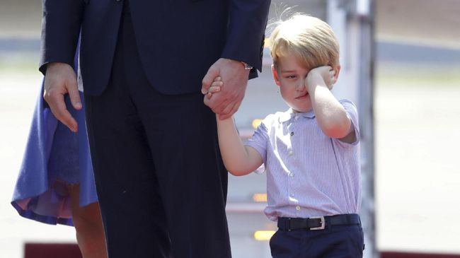 Tak mudah untuk jadi bayi kerajaan, setidaknya itu yang dialami Pangeran George dan Putri Charlotte yang jadi pusat perhatian dalam tiap tingkah polahnya.