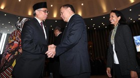 Jokowi Instruksikan OJK dan BI Turunkan Suku Bunga Kredit