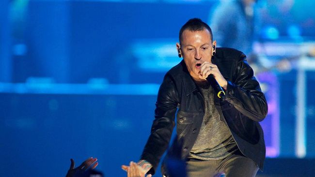 Chester Bennington Alkohol Dan Upaya Lepas Dari Kecemasan Konser sid feat putri terbaru sunset di tanah anarki live sidoarjo penonton sikut sikutan. chester bennington alkohol dan upaya