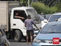 Polisi Ringkus 30 Preman Berkedok Juru Parkir di Daan Mogot