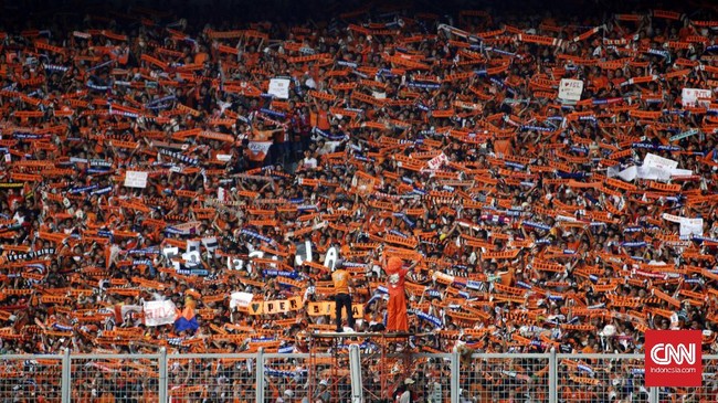 Pelatih PSMS Medan Djadjang Nurdjaman tak gentar menghadapi potensi tekanan suporter Persija Jakarta, The Jakmania, di Stadion Manahan Solo.