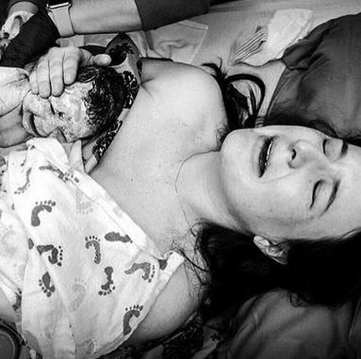<div>Apa perasaan dan pikiran sang Bunda kala itu? (Foto: Instagram/ @elisehurstphotography via @birthwithoutfear)</div><div> </div>