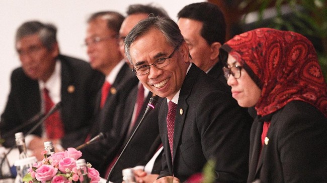 CDB diketahui banyak mengucurkan dana untuk proyek-proyek di Indonesia. Yang terbaru, untuk proyek kereta cepat Jakarta-Bandung senilai US$4,5 miliar.