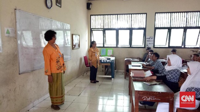 Federasi Serikat Guru Indonesia (FSGI) menyampaikan sebelum pemerintahan Jokowi-JK, ujian nasional jadi penentu kelulusan. Banyak siswa resah menghadapi UN.