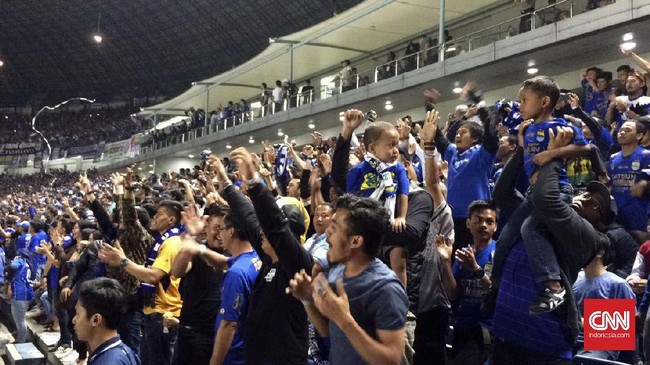 Suporter tim tamu bisa hadir di laga Persib vs PS TNI akhir pekan ini namun bobotoh Persib tak boleh hadir meski tanpa atribut.