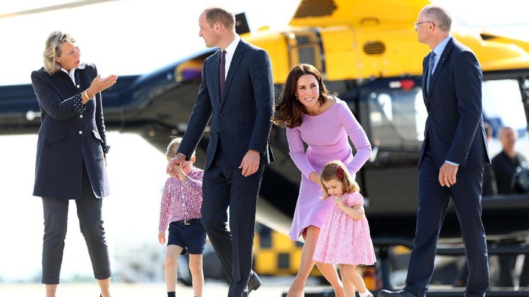 Apa ya makna bahasa tubuh Pangeran William dan Kate Middleton saat bersama anak-anaknya?
